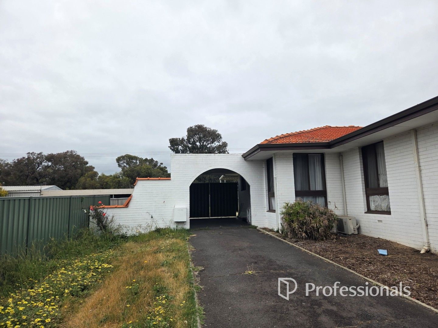2 bedrooms House in 21B Picton Road EAST BUNBURY WA, 6230