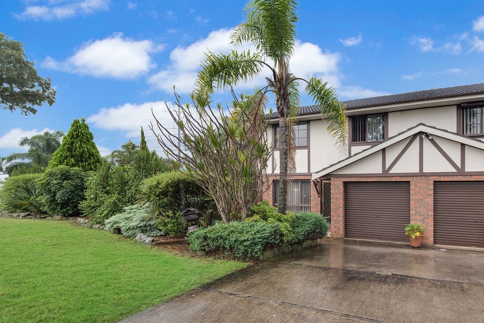 1/25 Porter Street, Minto NSW 2566, Image 0