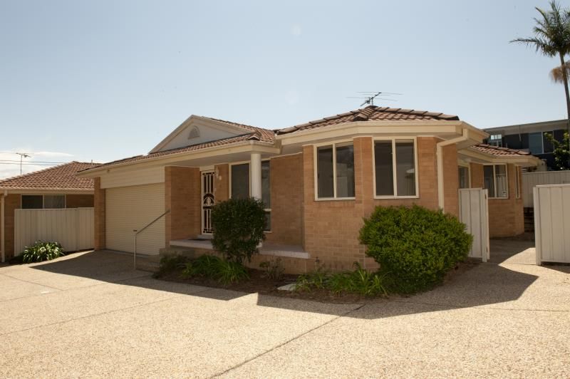 2/17 Berringar Road, Valentine NSW 2280