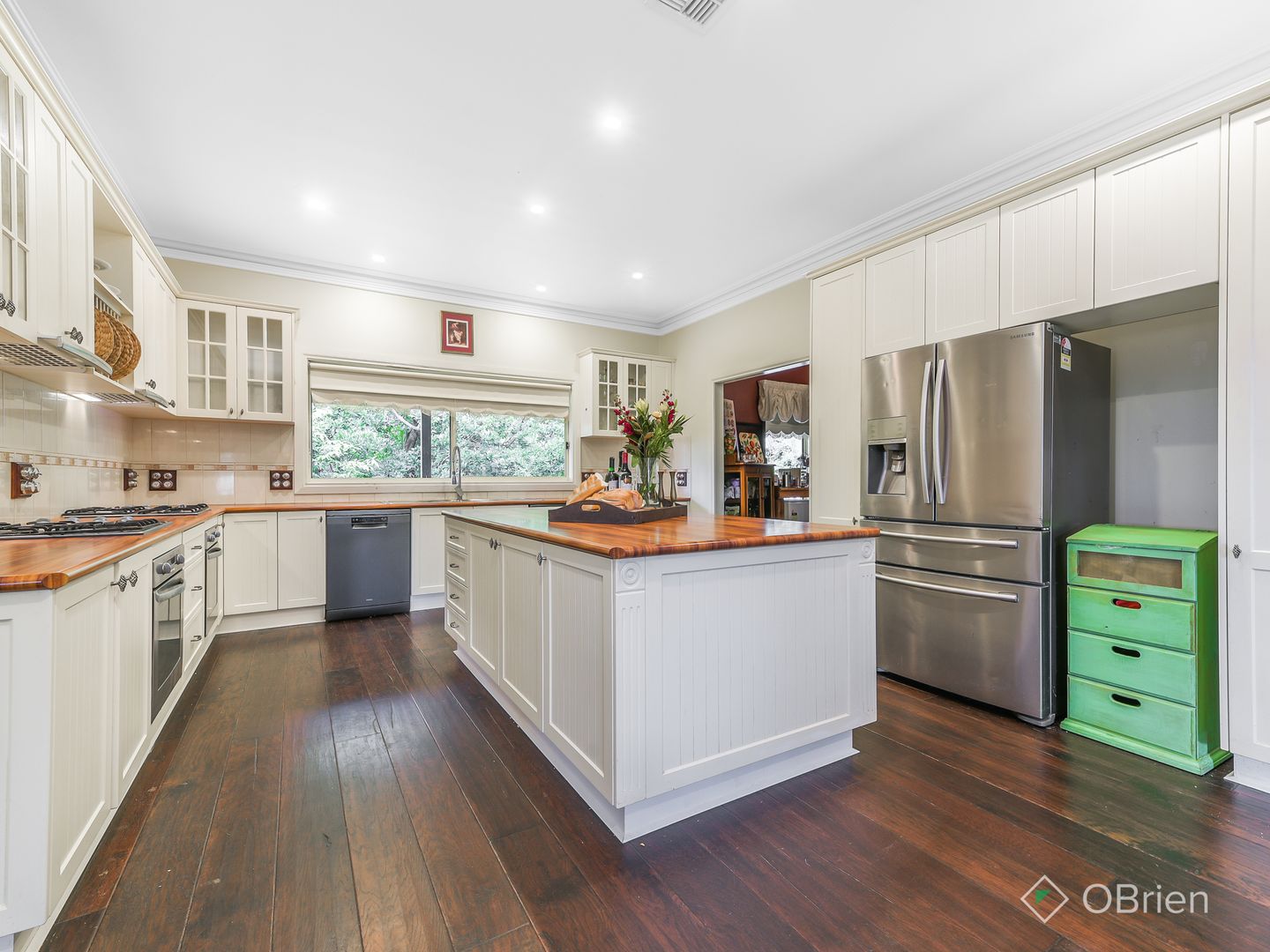 2 Valley Drive, Beaconsfield Upper VIC 3808, Image 2