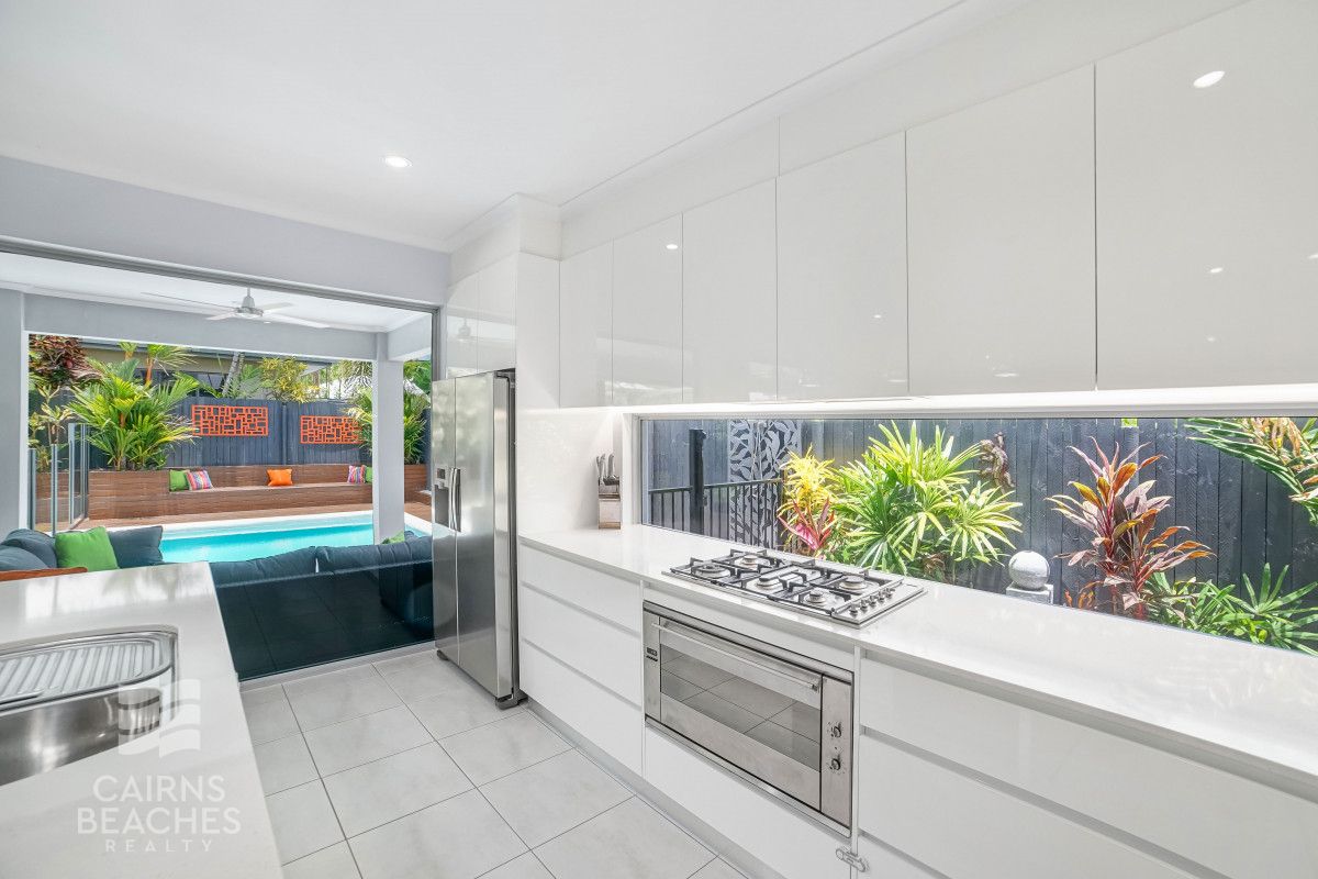 26 Litara Court, Palm Cove QLD 4879, Image 2