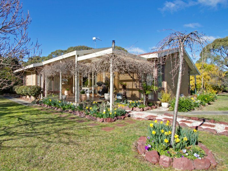 215 Guyatts Road, Toongabbie VIC 3856 House for Sale 675,000