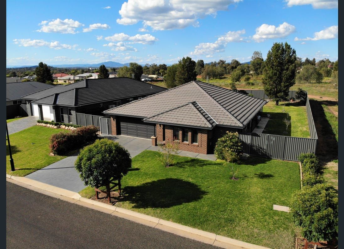 4 bedrooms House in 52 Kurrajong Road GUNNEDAH NSW, 2380