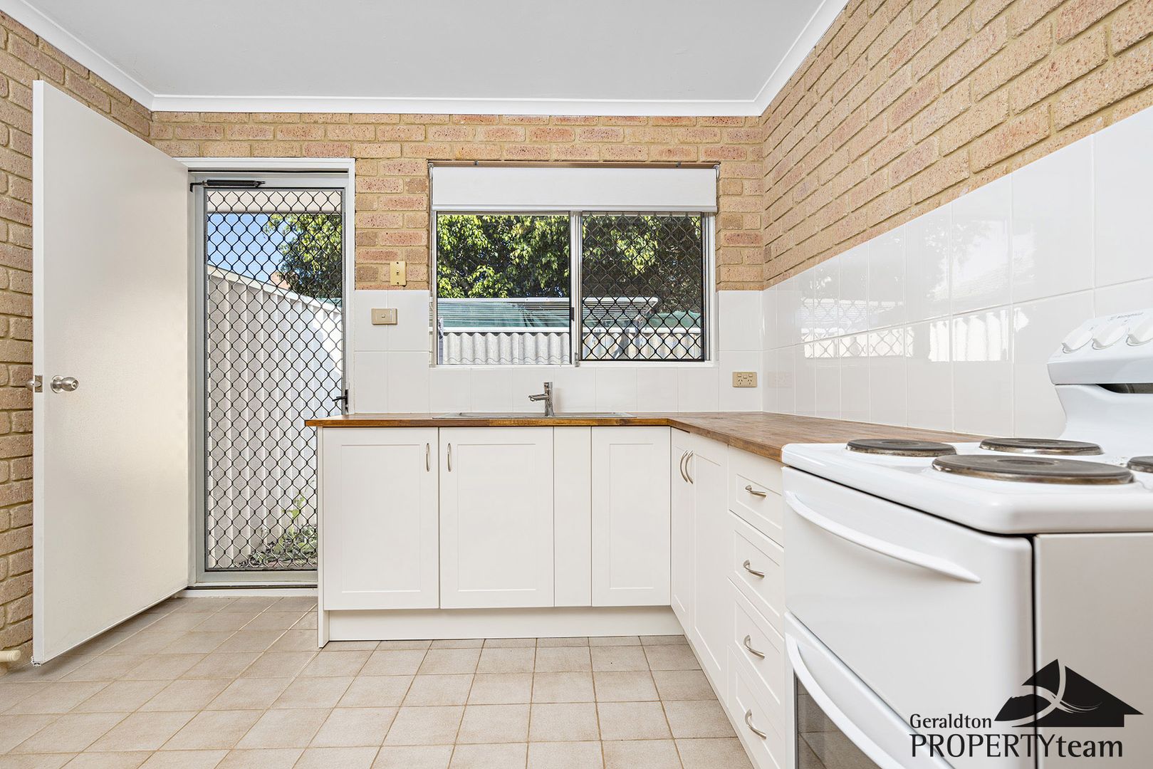 4/15 Carter Street, Rangeway WA 6530, Image 2