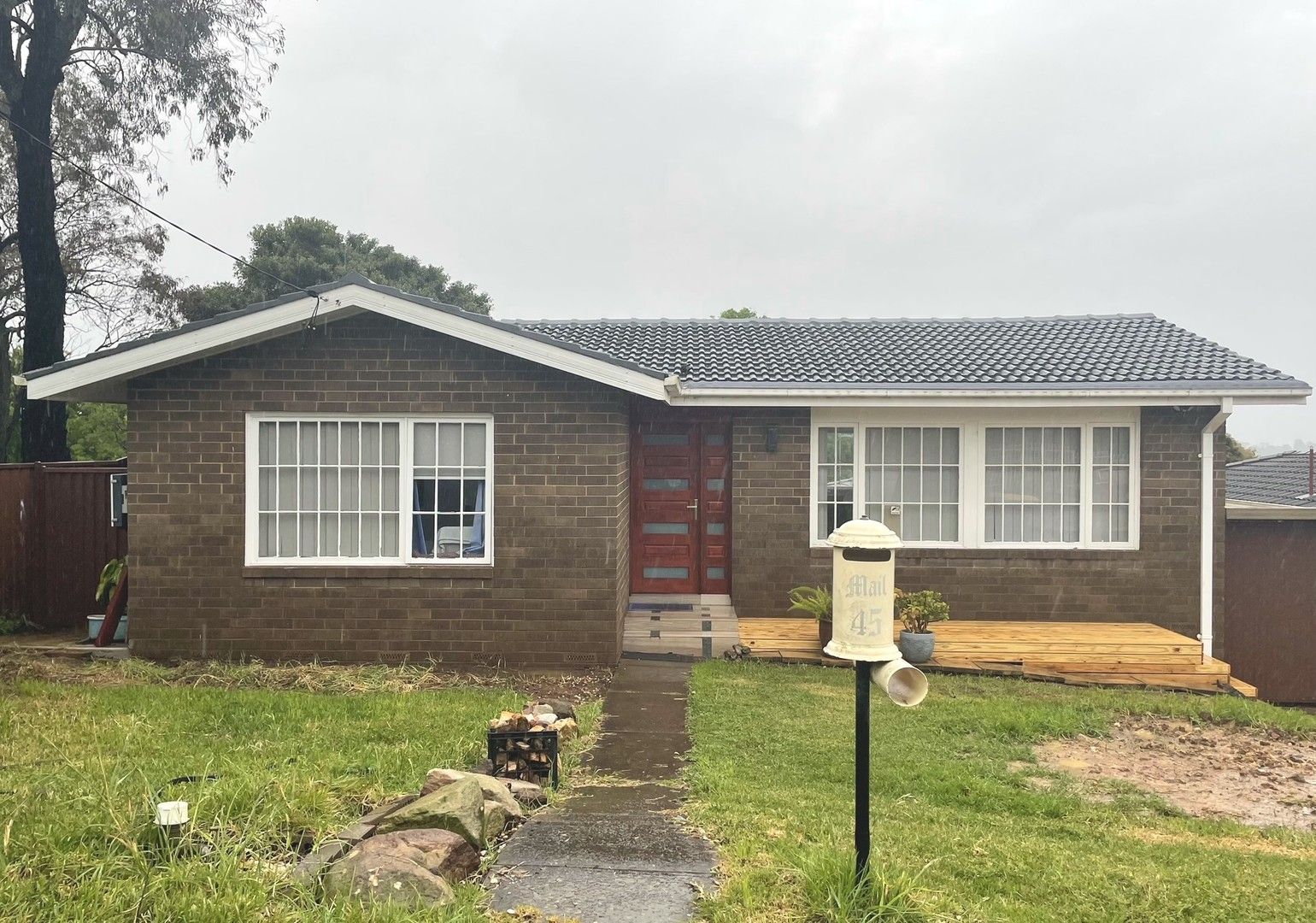 3 bedrooms House in 45 Raymond Avenue CAMPBELLTOWN NSW, 2560