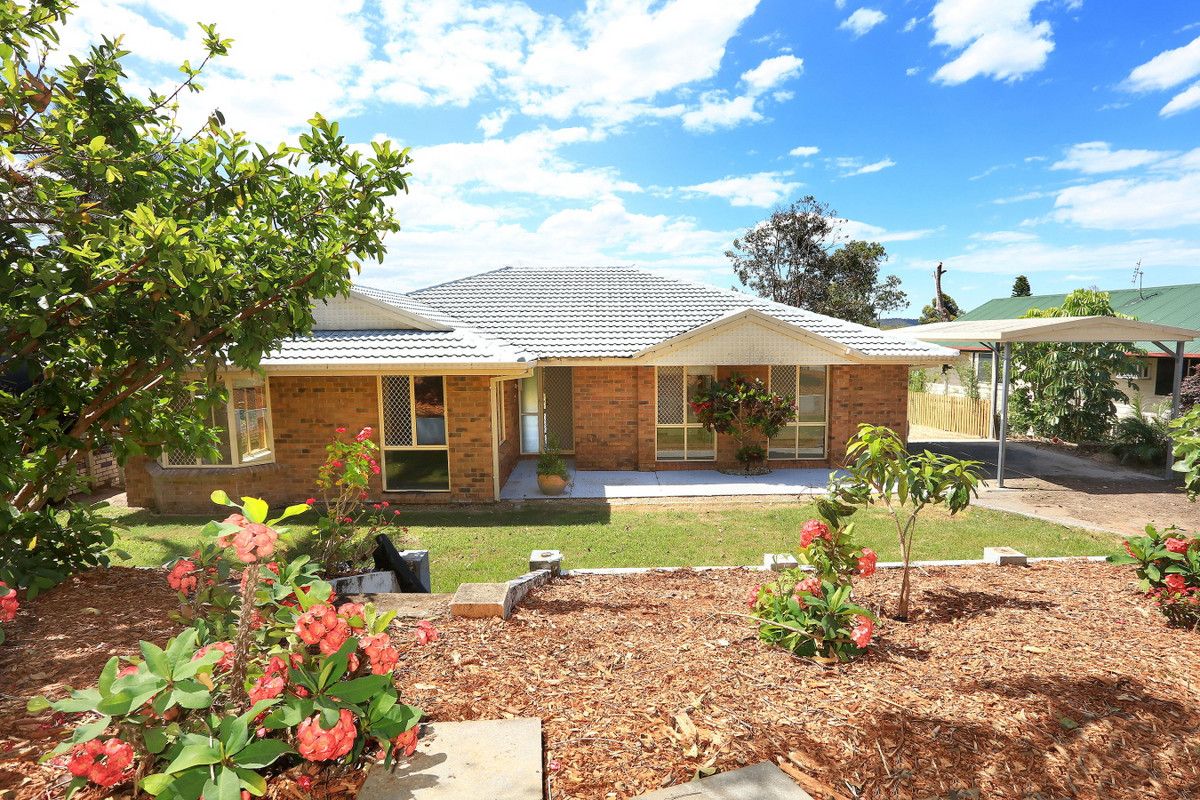 4 bedrooms House in 15 Padauk Drive NERANG QLD, 4211