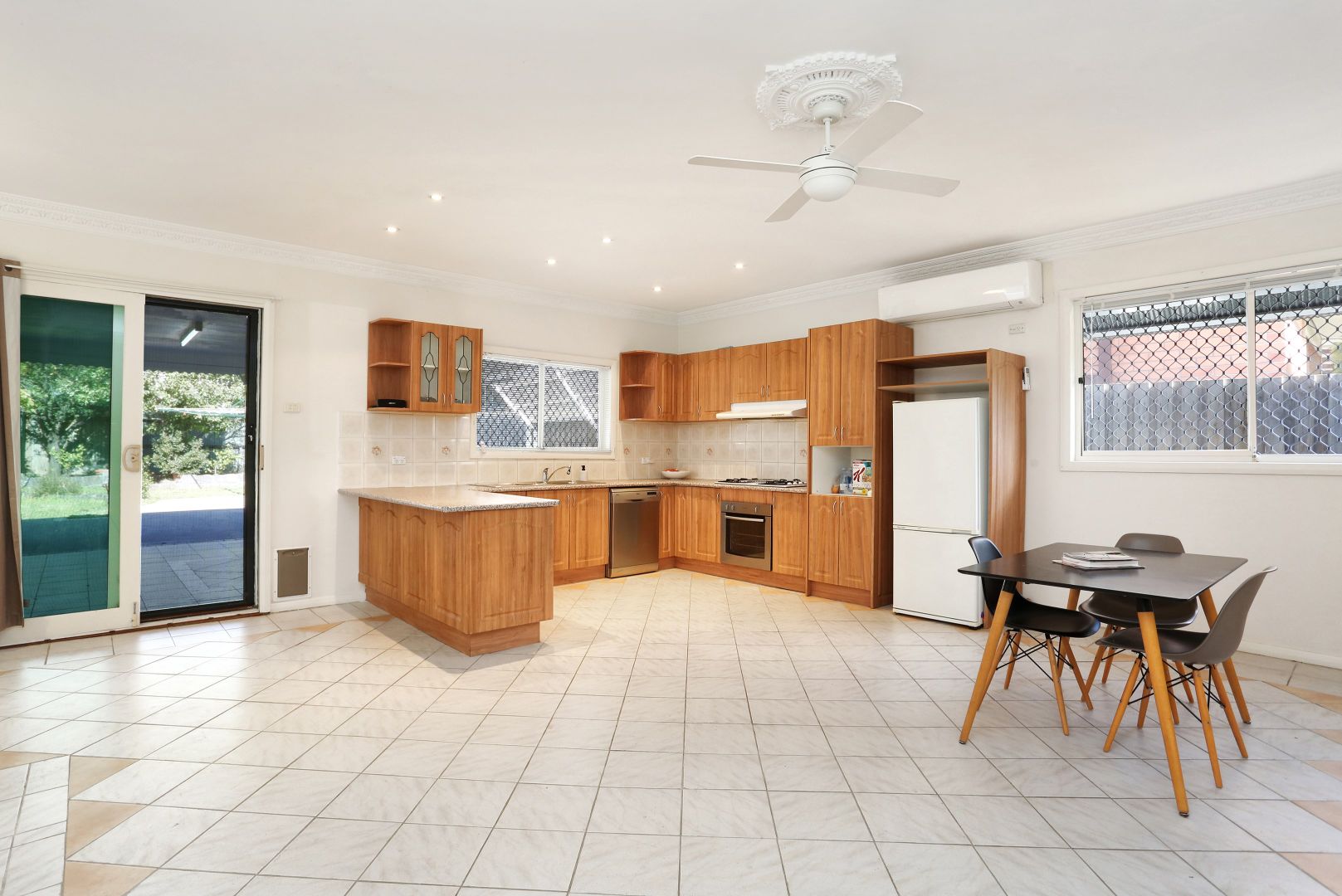 16 Sheffield Street, Coburg VIC 3058, Image 2