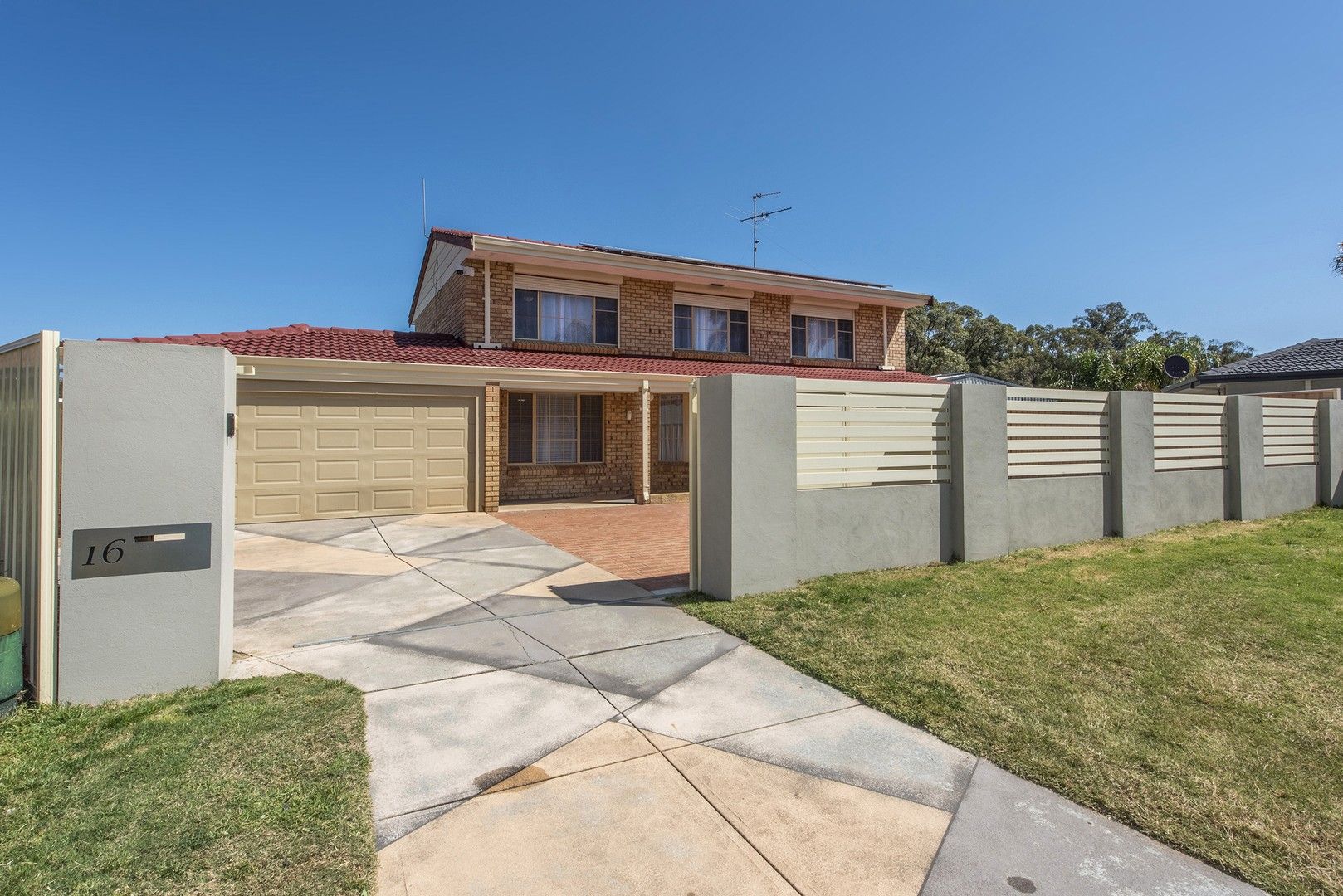 4 bedrooms House in 16 Esprit Parkway GREENFIELDS WA, 6210