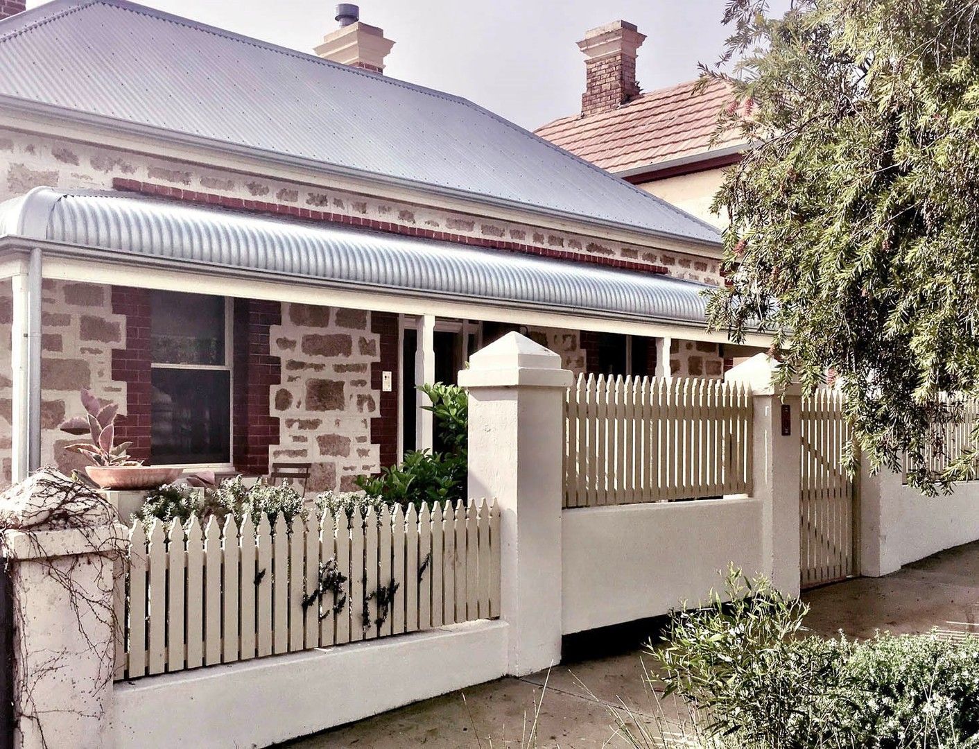 3 bedrooms House in 6 Nelson Street SOUTH FREMANTLE WA, 6162