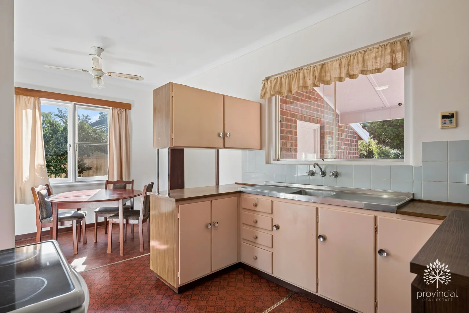 Additional image 10 of 52 Heath Road, Kalamunda WA 6076