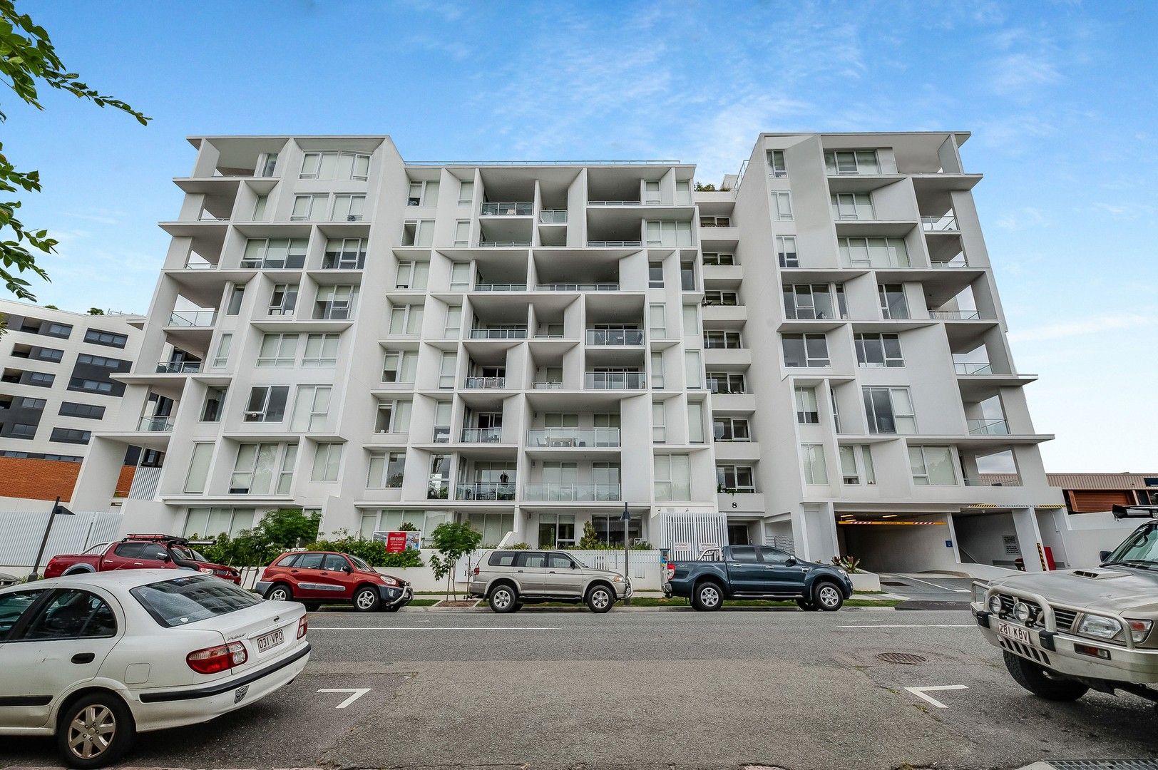 1 bedrooms Apartment / Unit / Flat in 213/8 Bank Street WEST END QLD, 4101