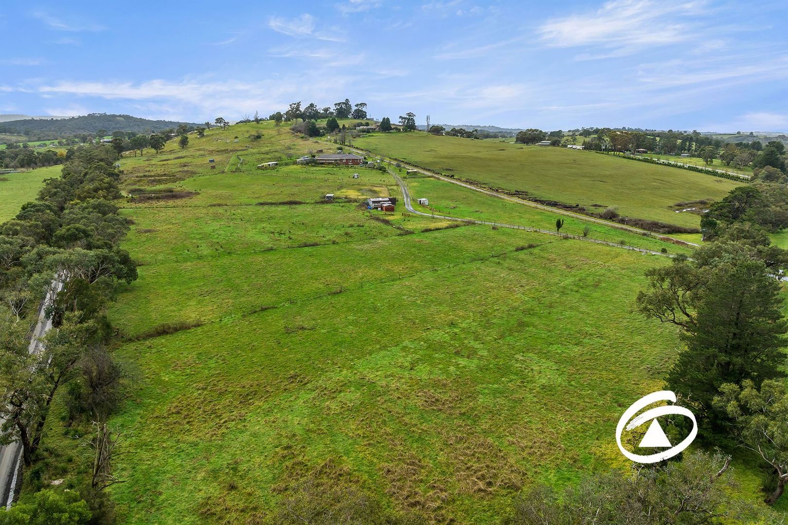 585 BelgraveHallam Road, Narre Warren East VIC 3804 House for Sale