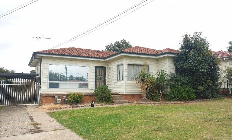 5 bedrooms House in 34 Kenny Avenue ST MARYS NSW, 2760