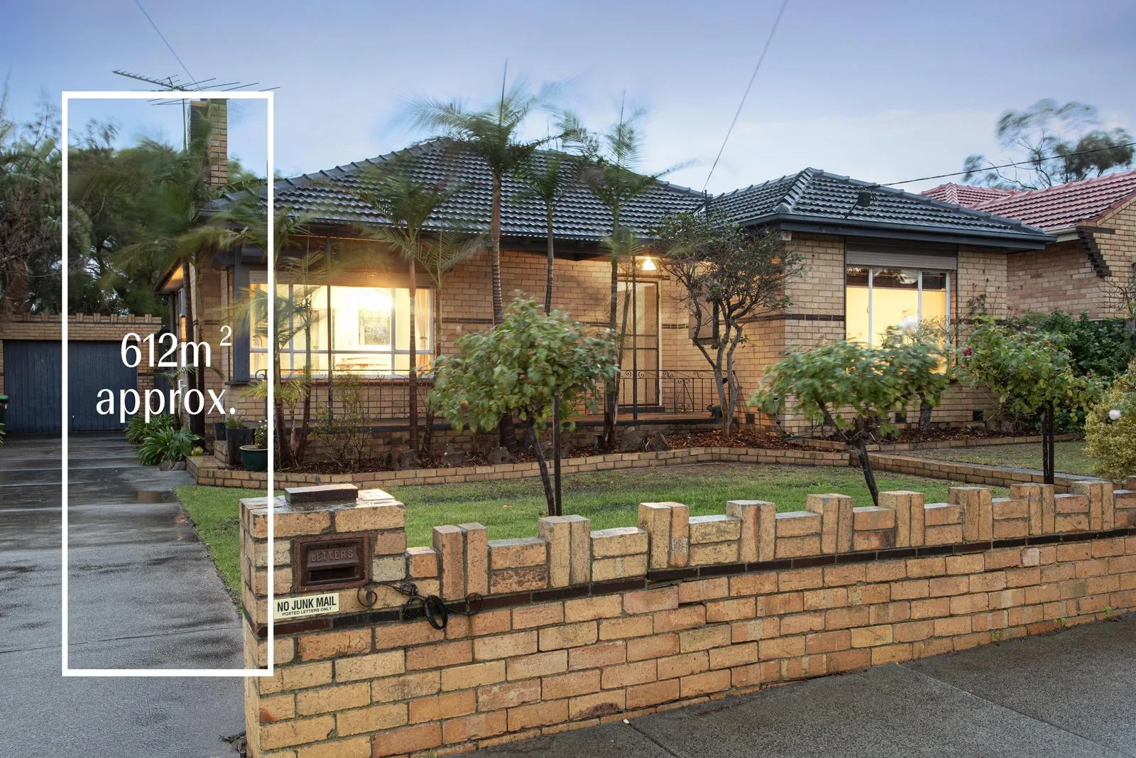 A classic canvas in the Coatesville zone, Bentleigh East