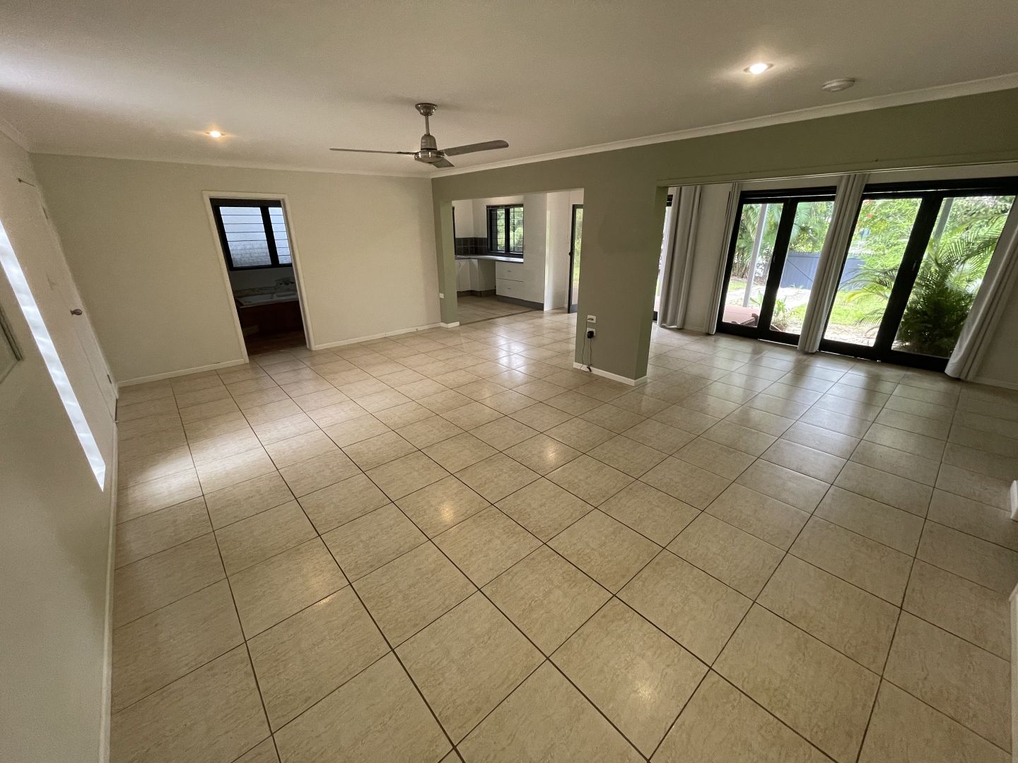 Endeavour Road, Clifton Beach QLD 4879 2 beds house for Rent, 470