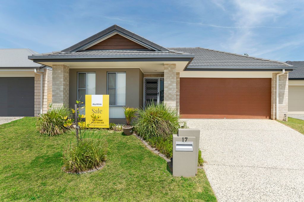 4 bedrooms House in 17 Lamont Street COOMERA QLD, 4209