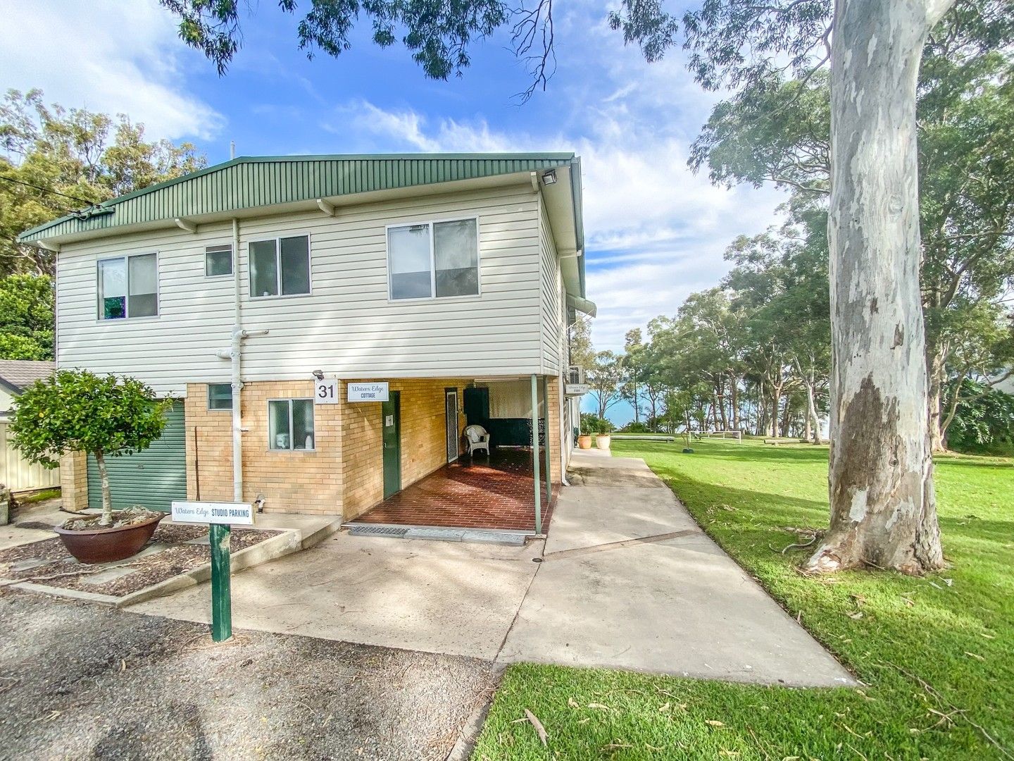 2 bedrooms Apartment / Unit / Flat in 1/31 Kent Gardens SOLDIERS POINT NSW, 2317