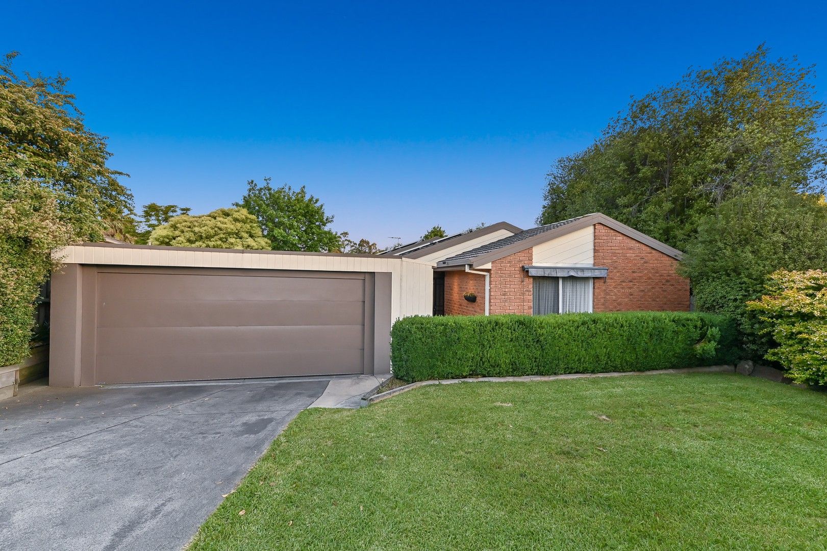 8 Malanda Court, Berwick VIC 3806, Image 0