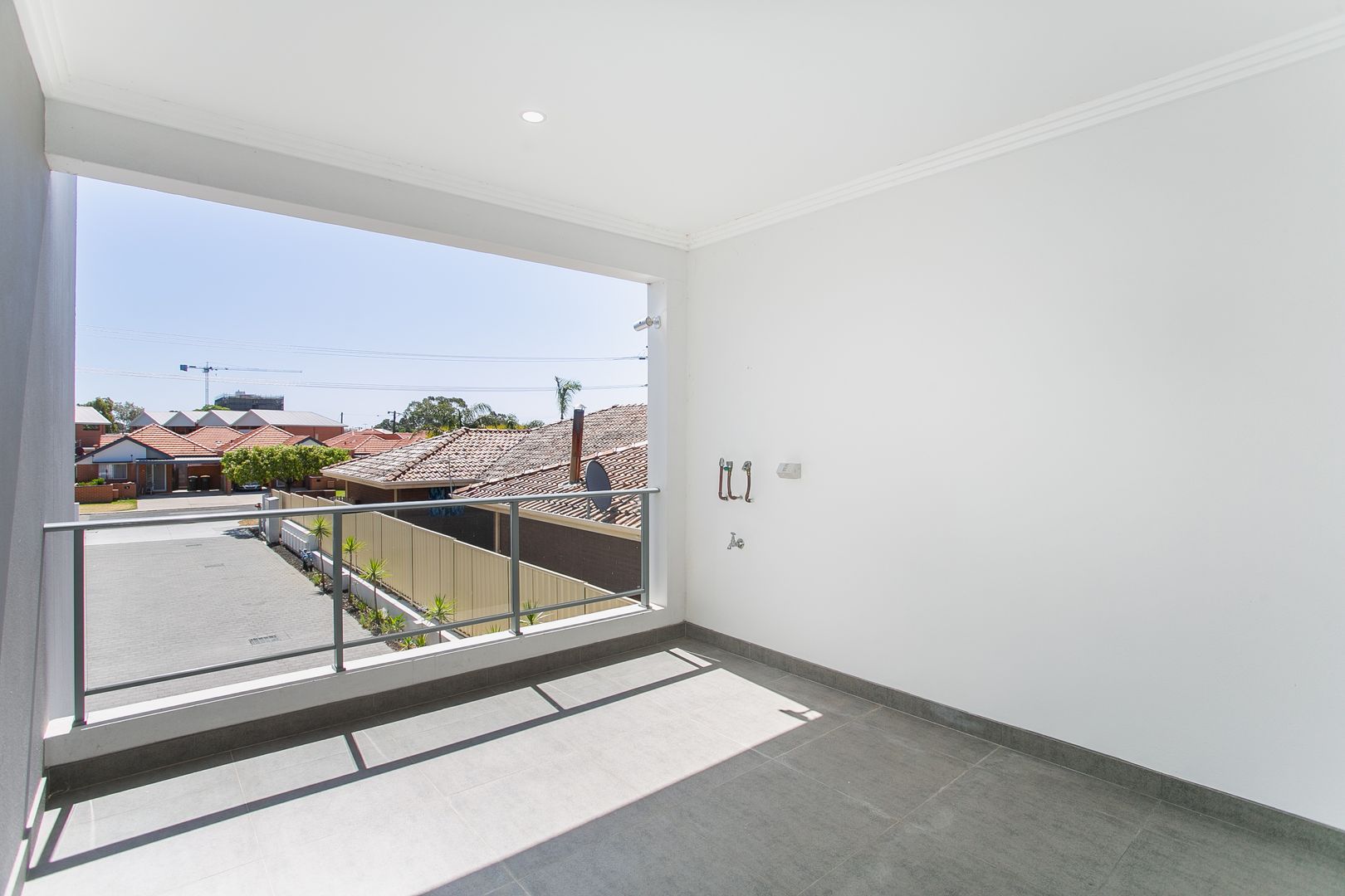 8/4 Mellar Court, Midland WA 6056, Image 2