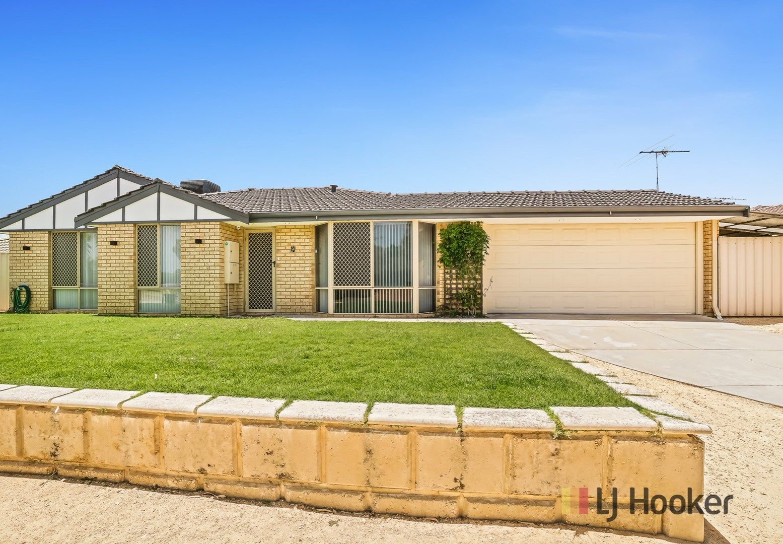 9 Sentron Place, Merriwa WA 6030, Image 1