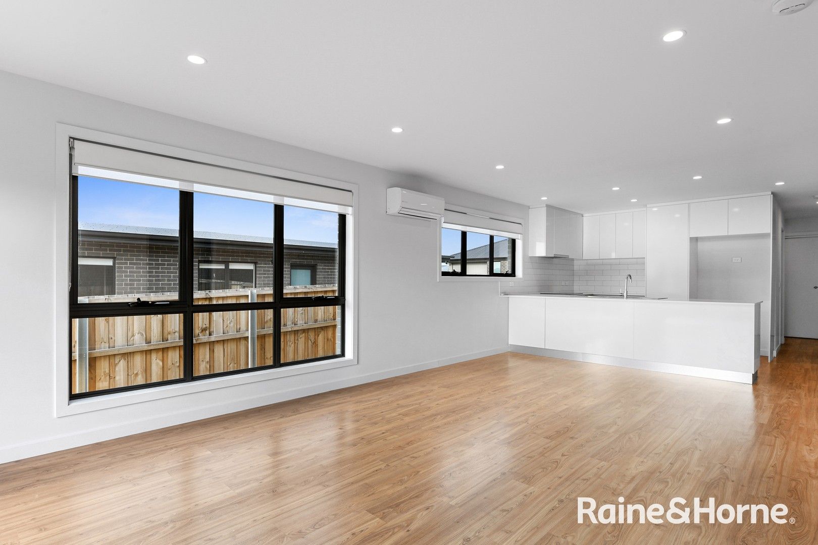 2/24 Heron Crescent, Midway Point TAS 7171, Image 1