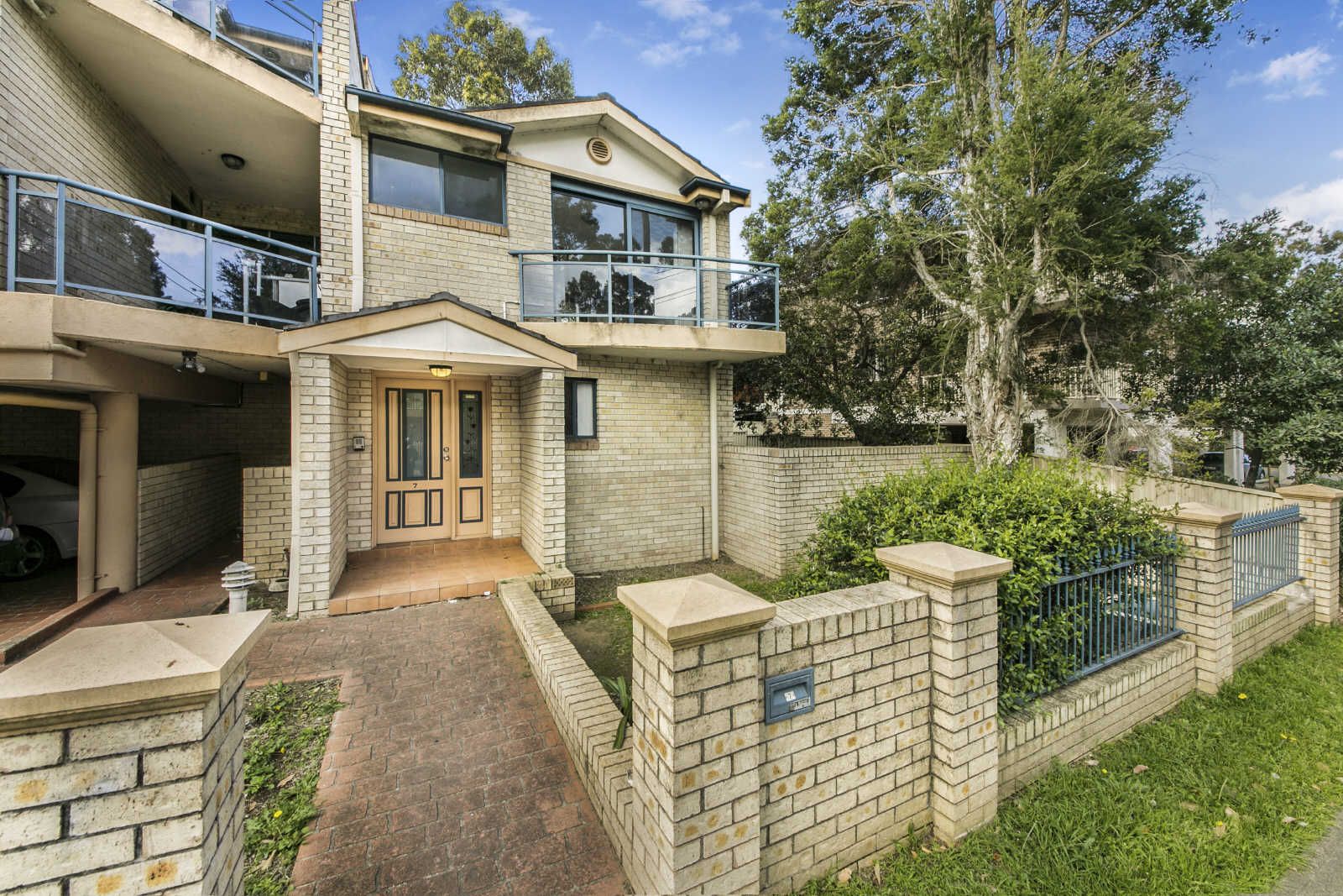 3 bedrooms Townhouse in 07/16 CHETWYND ROAD MERRYLANDS NSW, 2160