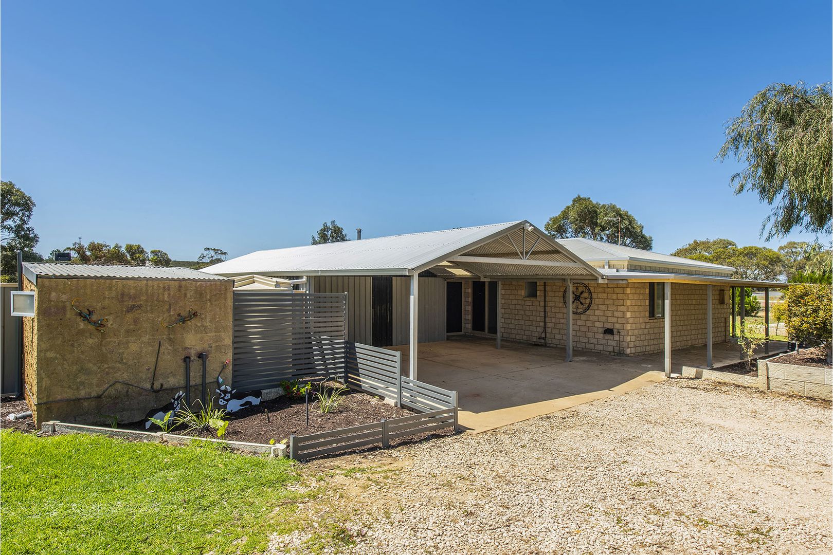 179 Seaview Drive, Karakin WA 6044, Image 2