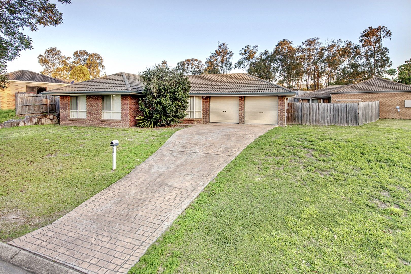 4 bedrooms House in 125 Whitmore Crescent GOODNA QLD, 4300