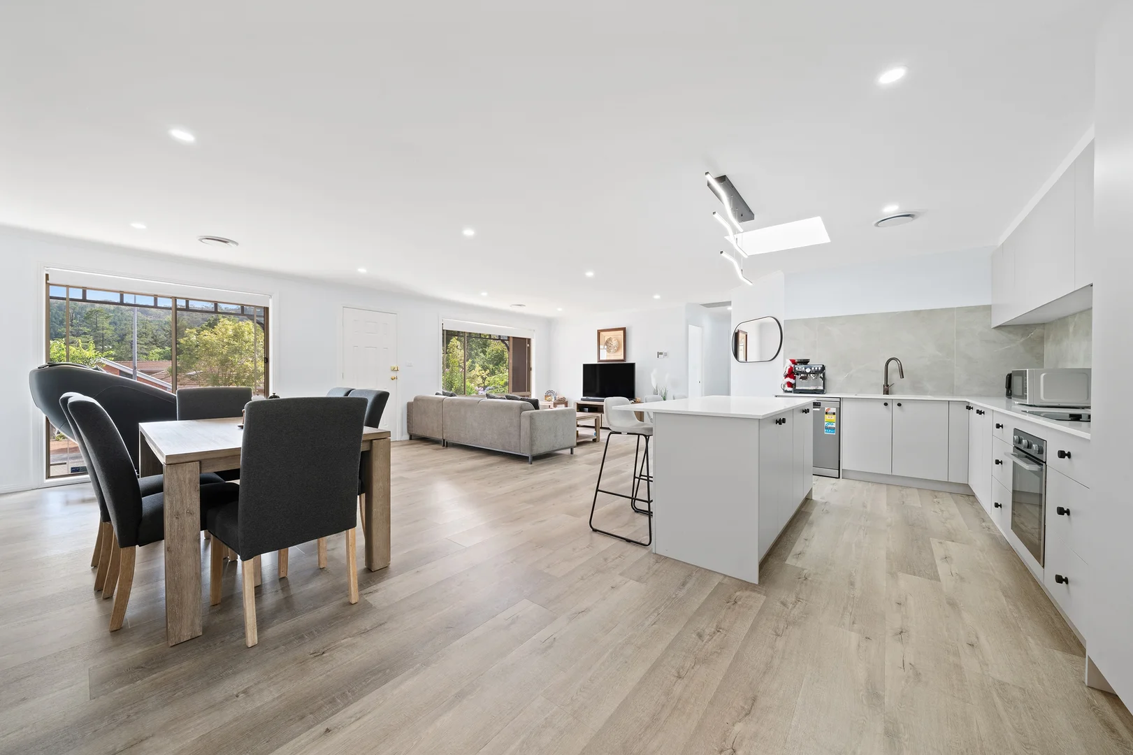 Additional image 6 of 10A Hansen Circuit, Isaacs ACT 2607