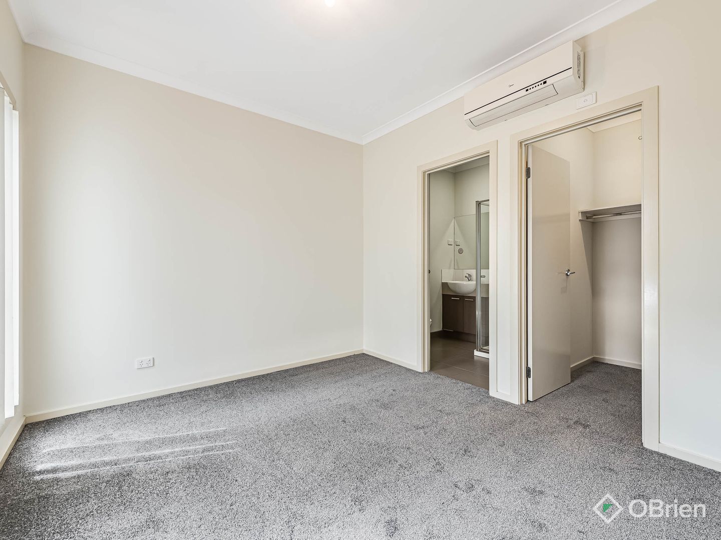 44 Clairview Road, Deer Park VIC 3023, Image 2