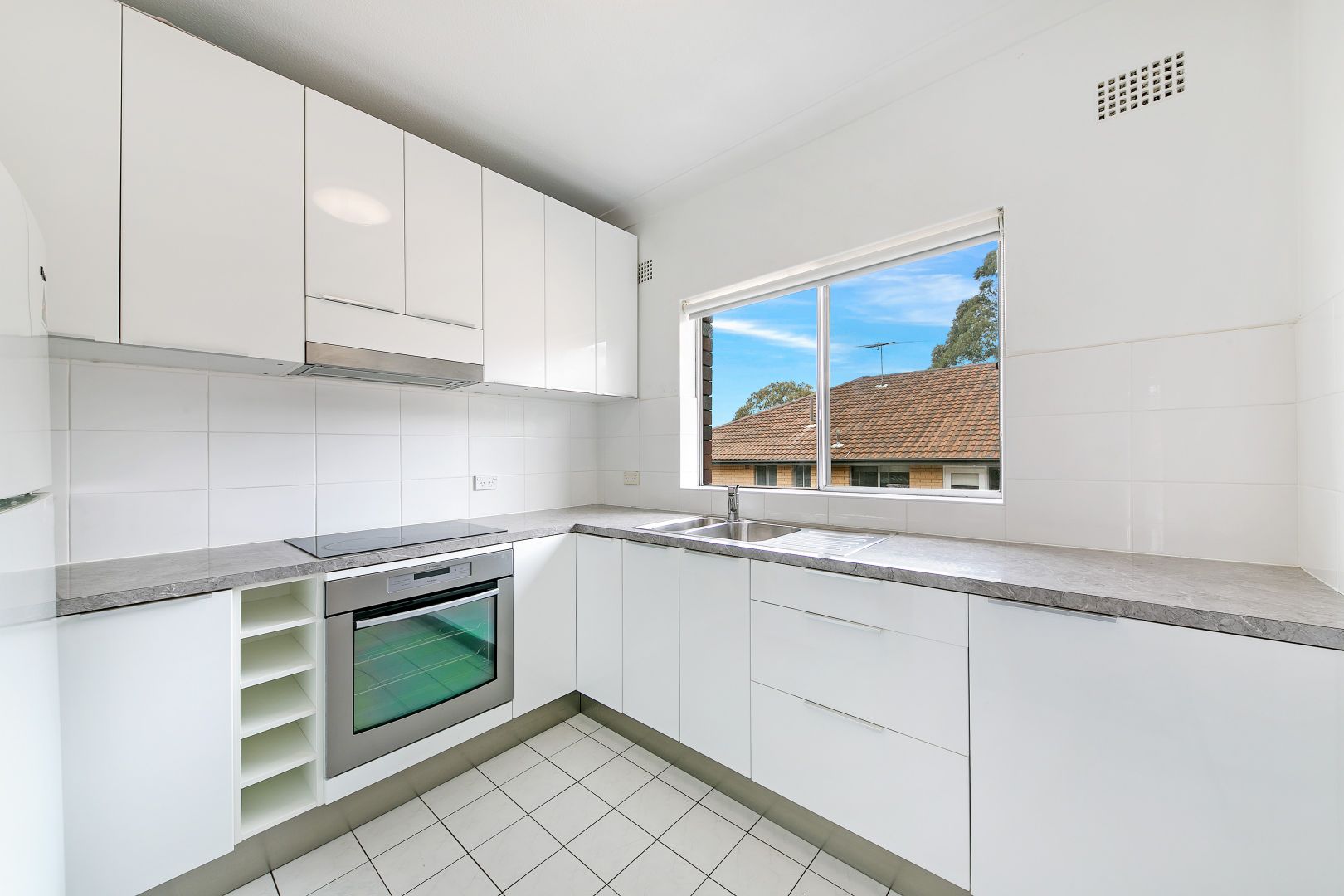 6/24 Albert Street, Hornsby NSW 2077, Image 2