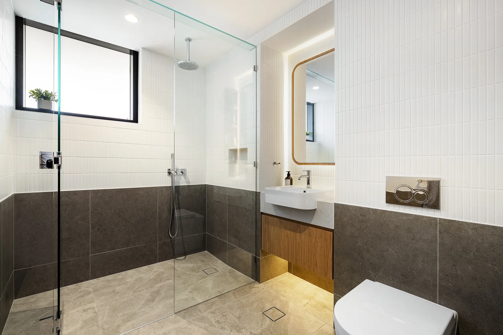 Additional image 15 of 2401/33 Surf Parade, Broadbeach QLD 4218