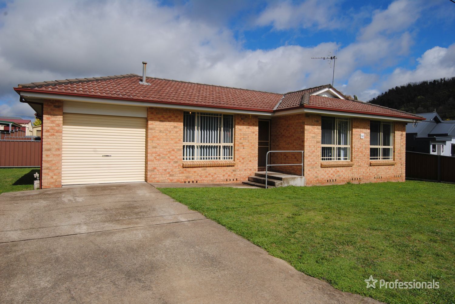 3 bedrooms House in 1/14 Union Street LITHGOW NSW, 2790