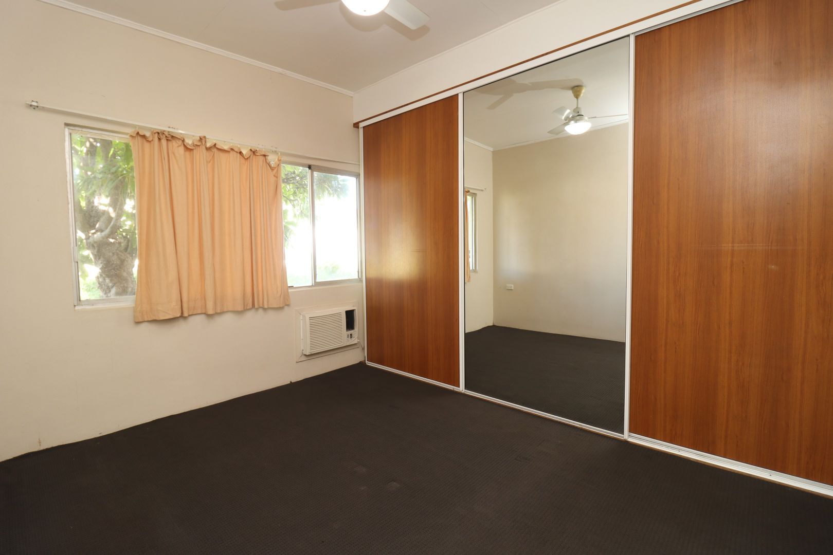 Unit 2/33 Transmission Street, Mount Isa QLD 4825, Image 1