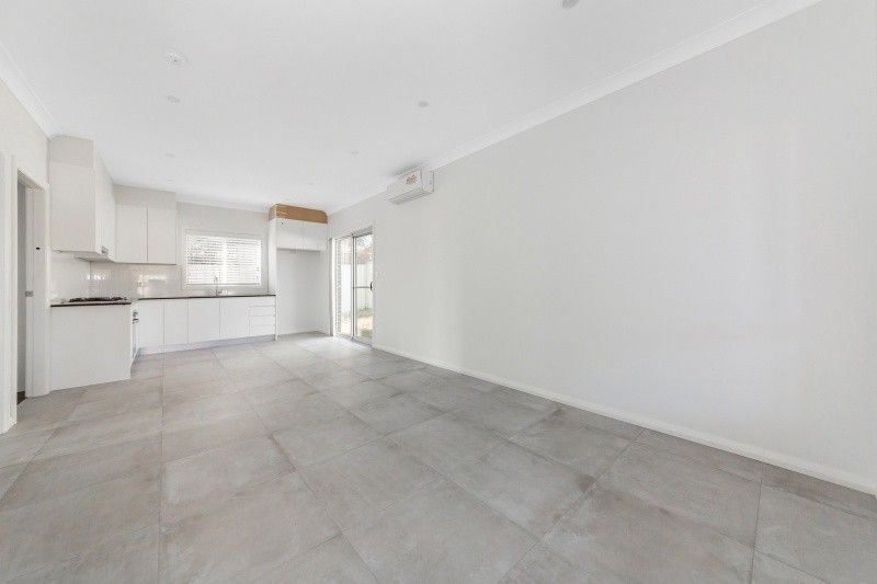 2 bedrooms House in 45 Pendle Way PENDLE HILL NSW, 2145