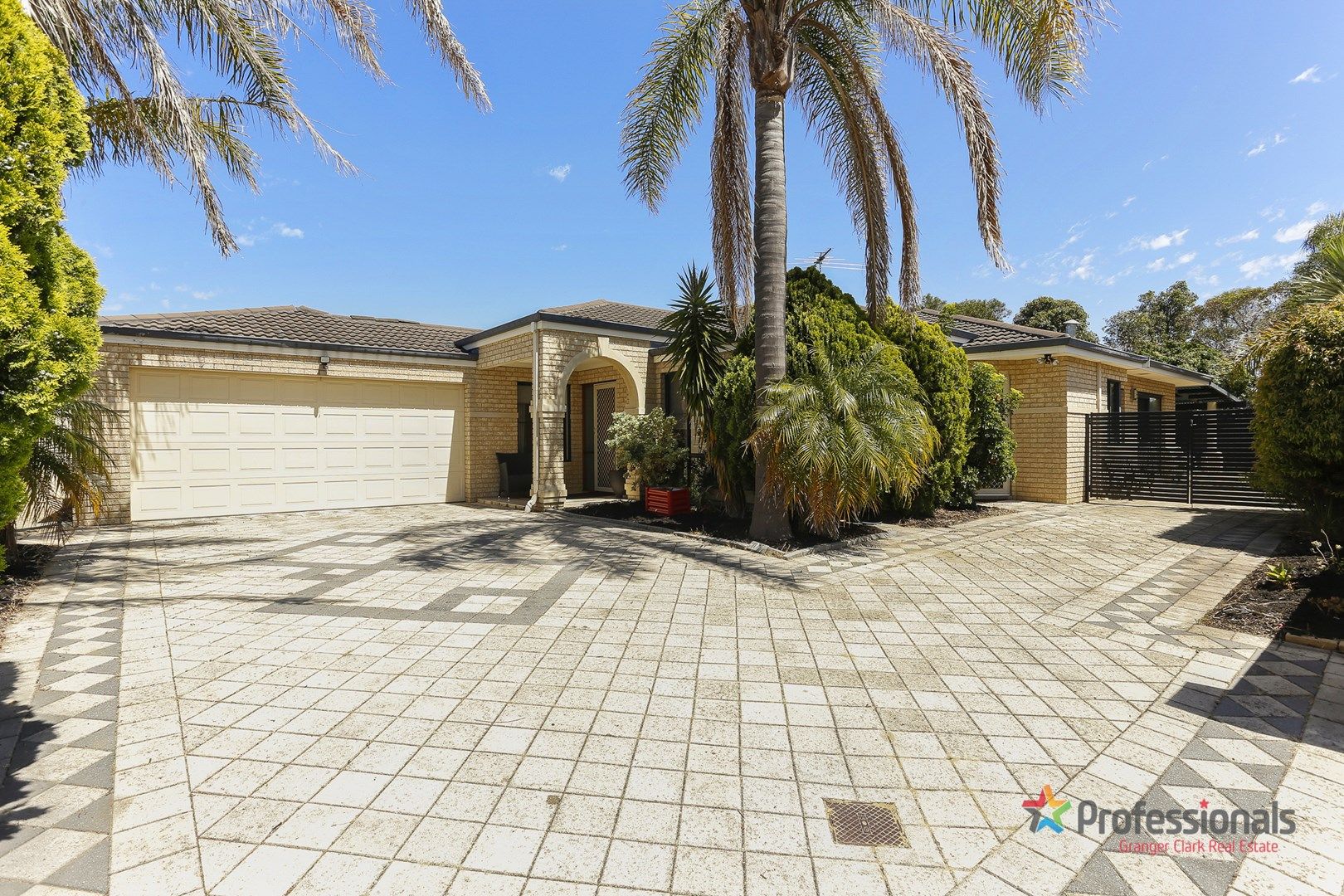 11 Masters Place, Marangaroo WA 6064, Image 0