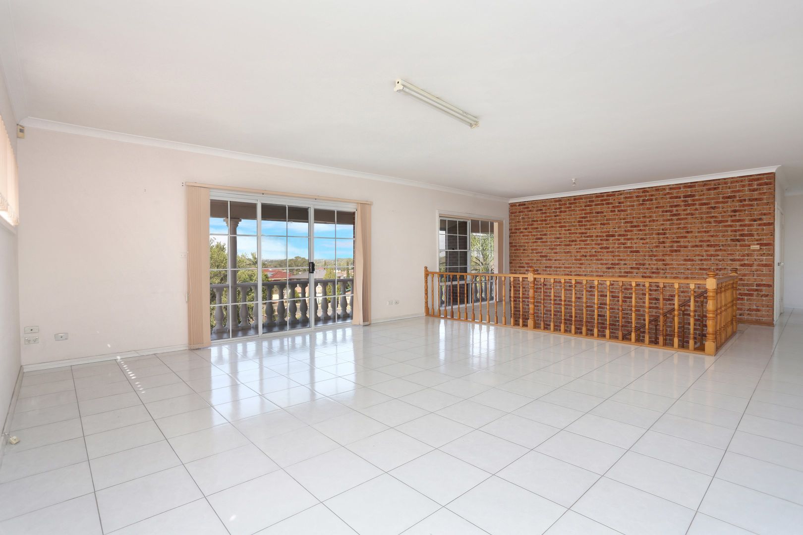 3 Rayford Close, Bossley Park NSW 2176, Image 2