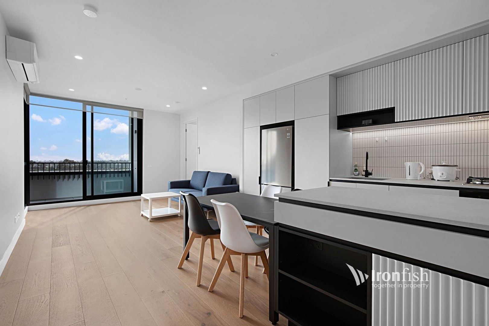 2 bedrooms Apartment / Unit / Flat in 324/26 Foundation Boulevard BURWOOD EAST VIC, 3151