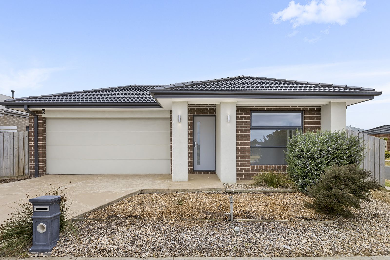 4 bedrooms House in 34 Regal Road ST LEONARDS VIC, 3223