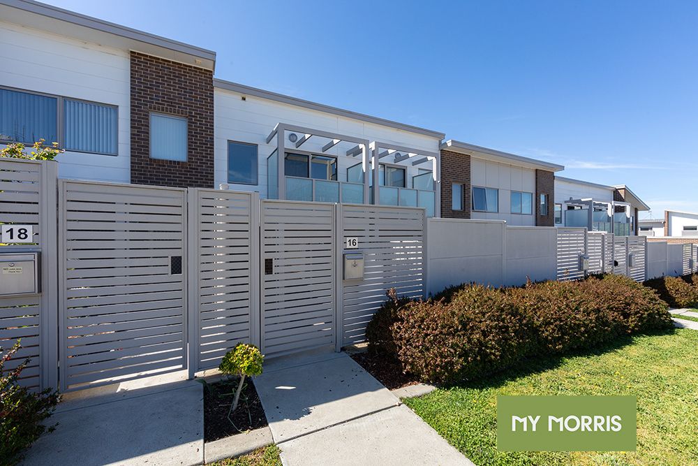 3 bedrooms Townhouse in 16 Ingold Street COOMBS ACT, 2611