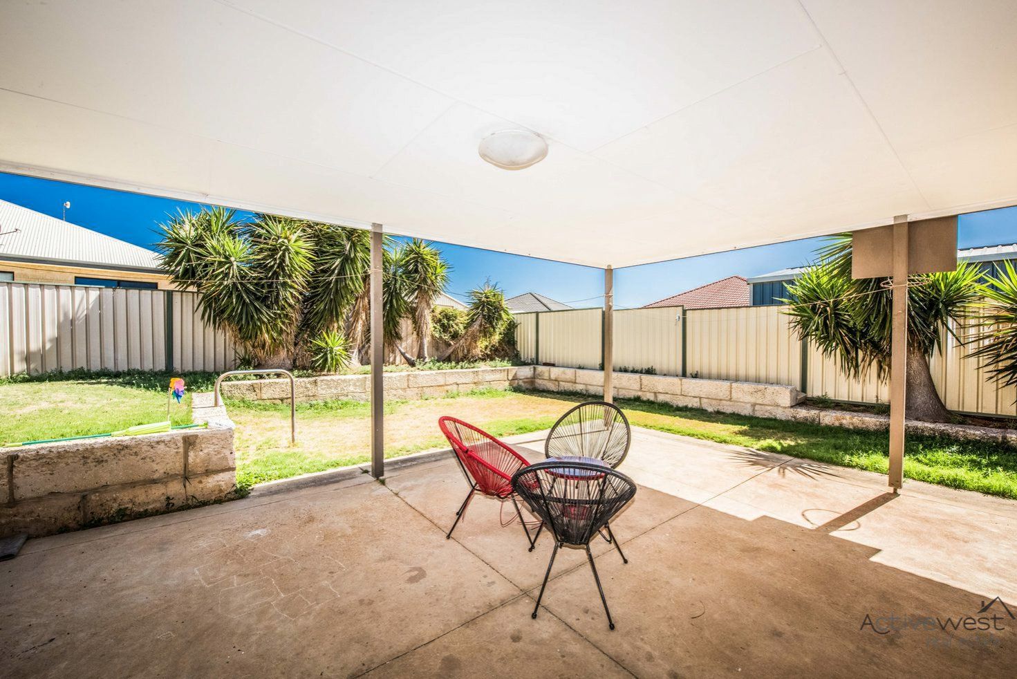 3 bedrooms House in 4 Curtain Grove MOUNT TARCOOLA WA, 6530