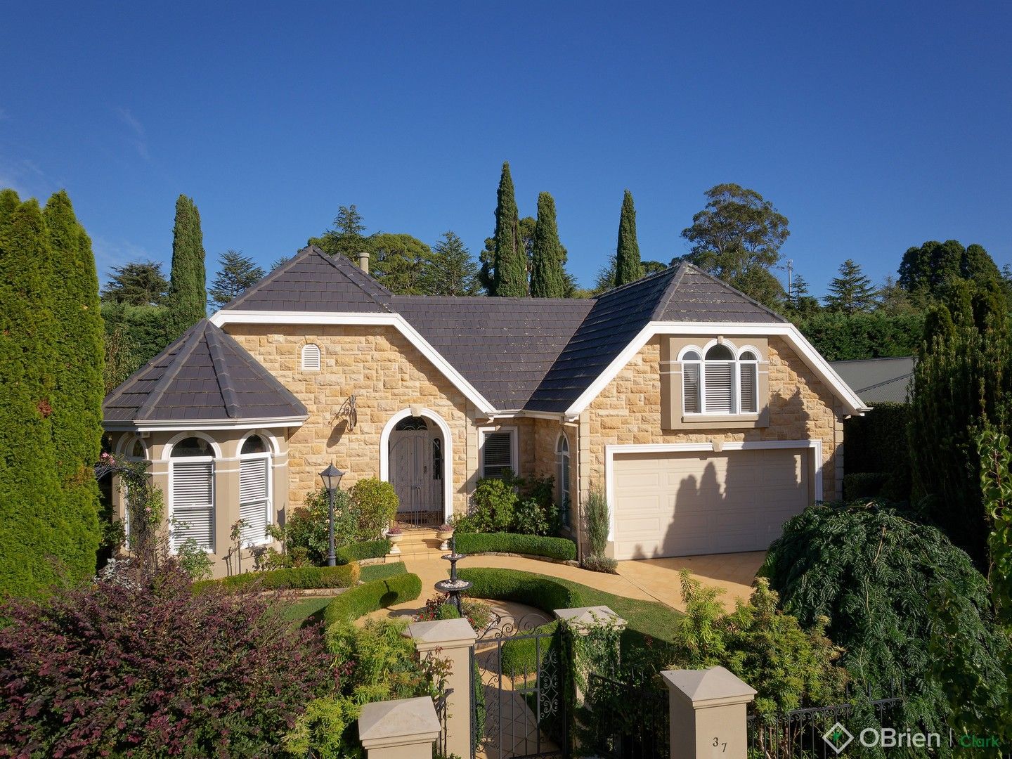 3 bedrooms House in 37 Banksia Street WARRAGUL VIC, 3820