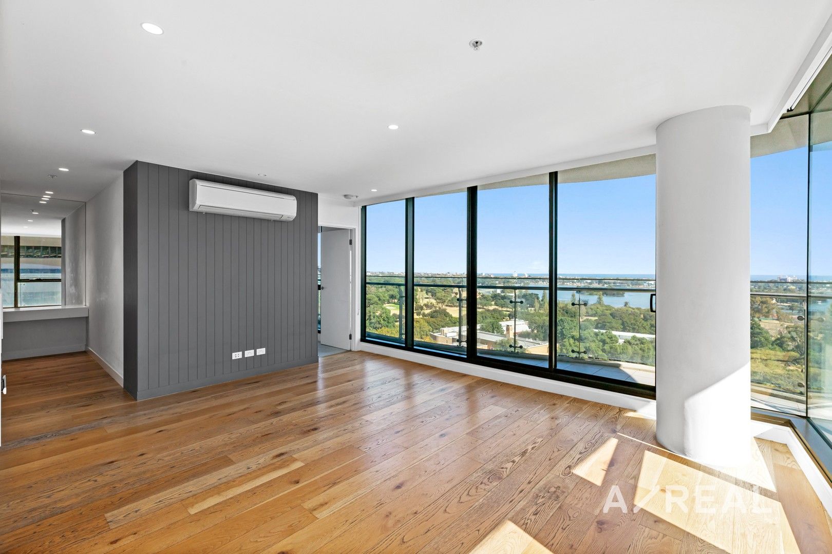 2 bedrooms Apartment / Unit / Flat in 1318/35 Albert Rd MELBOURNE VIC, 3004