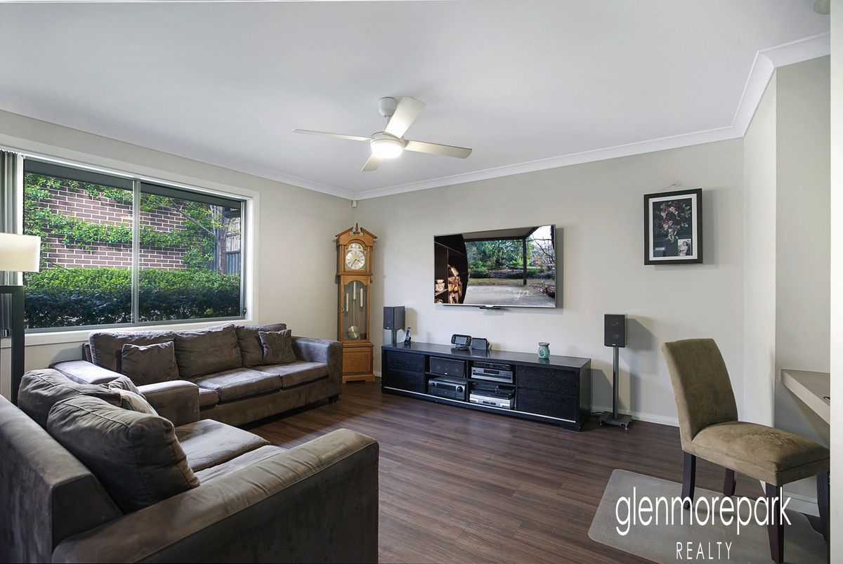8 Lyora Street, Glenmore Park NSW 2745, Image 1
