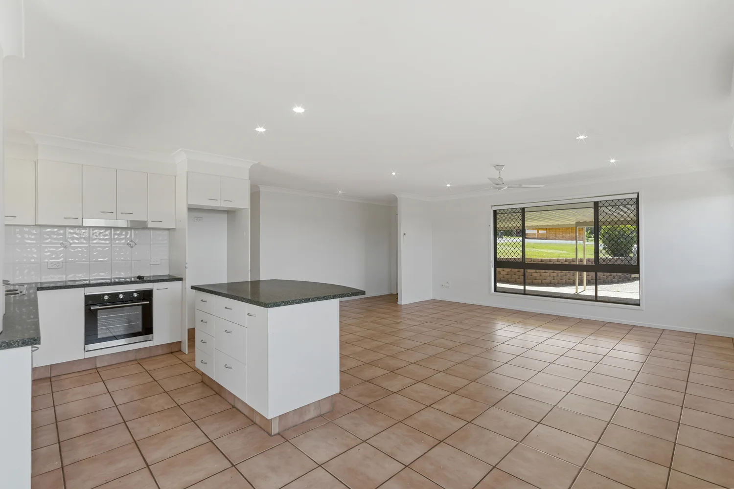 Additional image 2 of 5 Dearne Place, Carrara QLD 4211