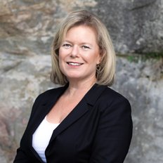 Suzanne MacMillan, Property manager