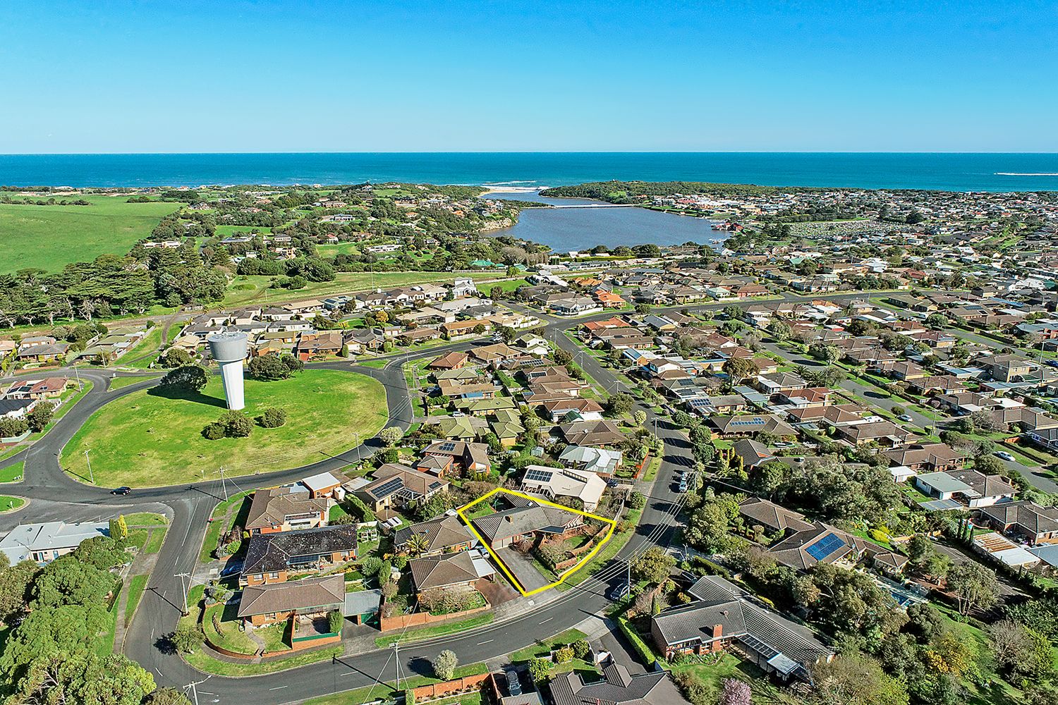 18-20 Glenview Drive, Warrnambool VIC 3280, Image 1