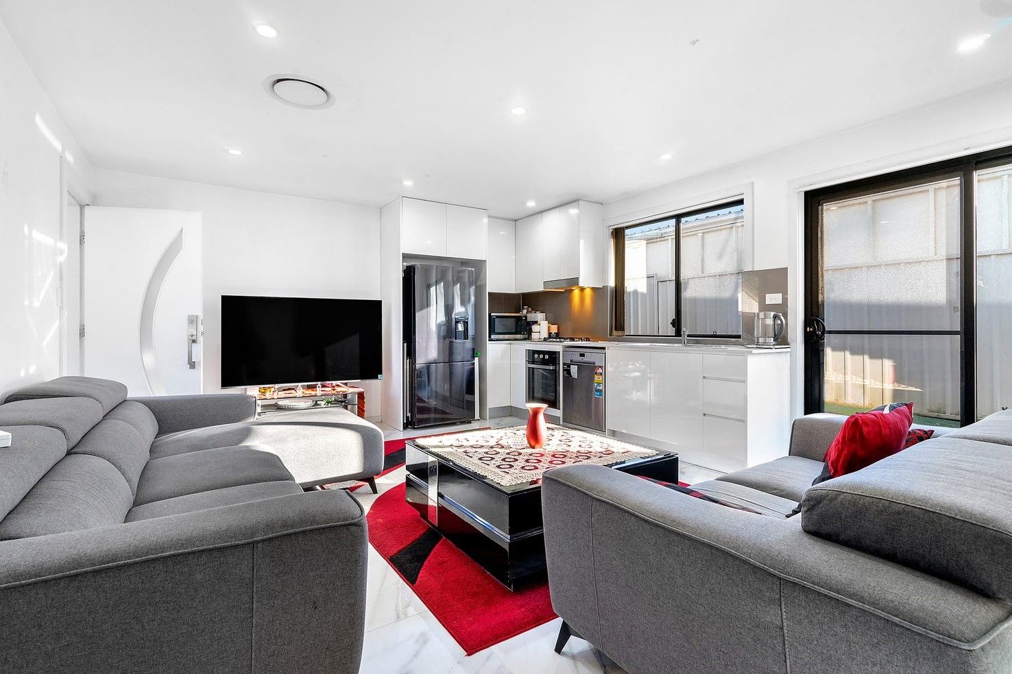 2 bedrooms Apartment / Unit / Flat in 18a Keyworth Drive BLACKTOWN NSW, 2148