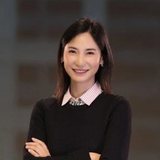 Jasmine Jia, Sales representative