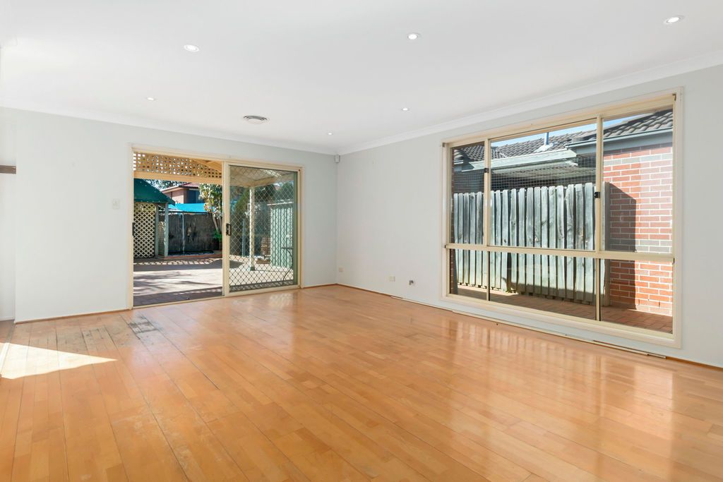 25 Martindale Court, Wattle Grove NSW 2173, Image 1